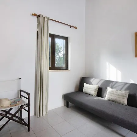 Villa Cozy Traditional Small With Balcony - Casa 9 *